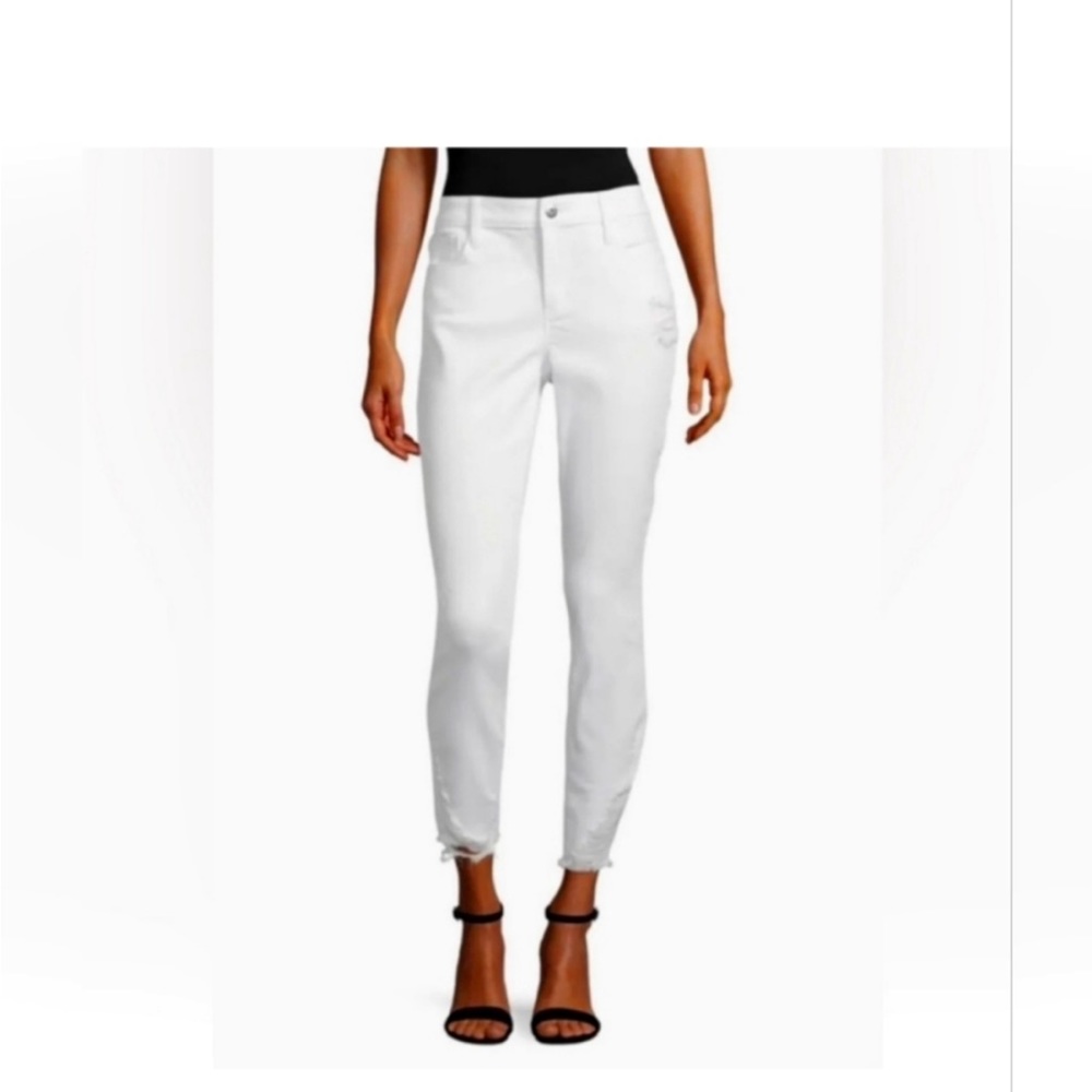 Project Runway jeans distressed size 12 white